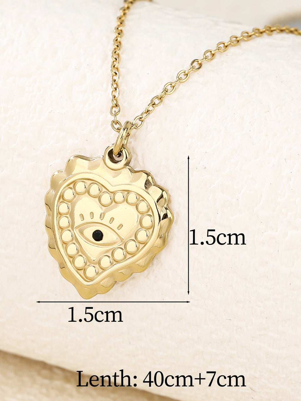 Delicate Heart Pendant Choker Necklace