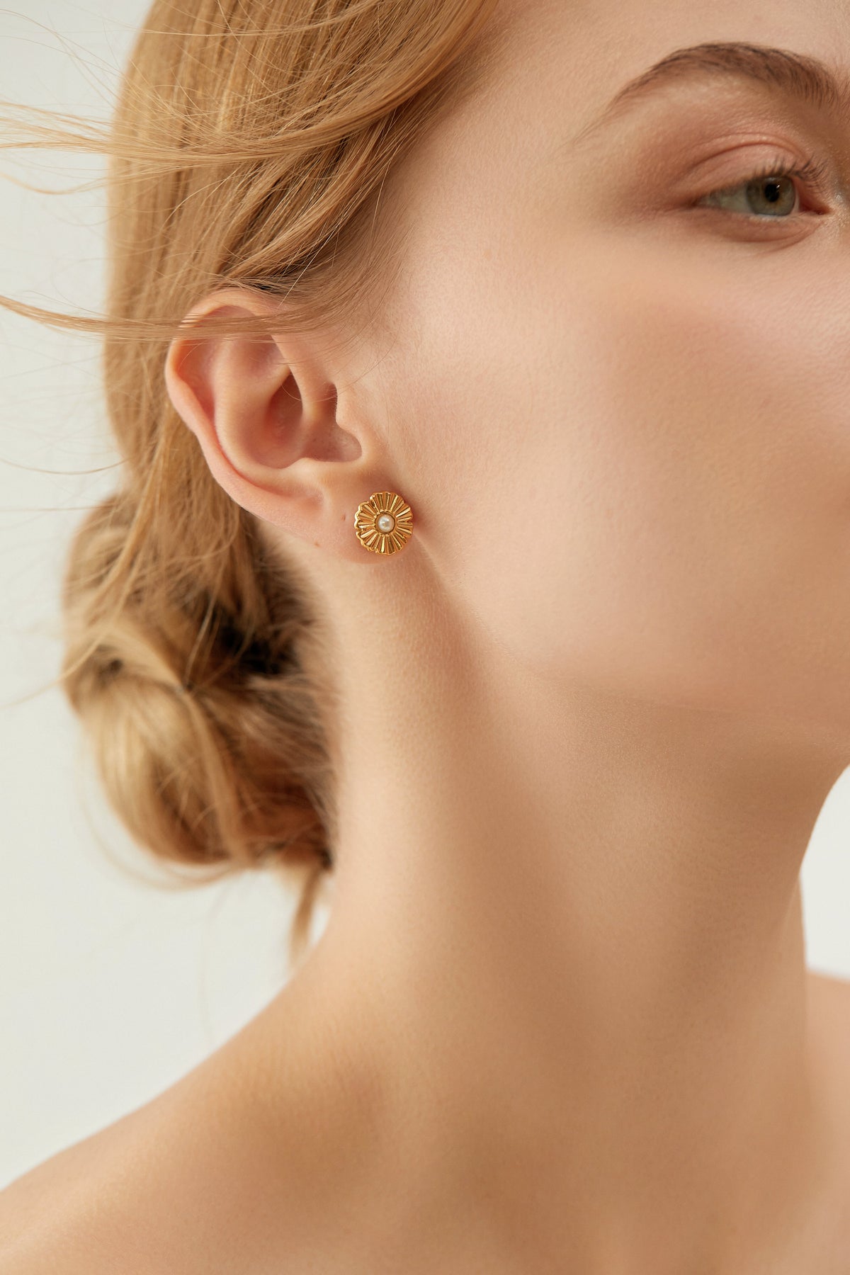 Tiny Pearl Sun Flower Stud Earrings, Petite 1.2cm