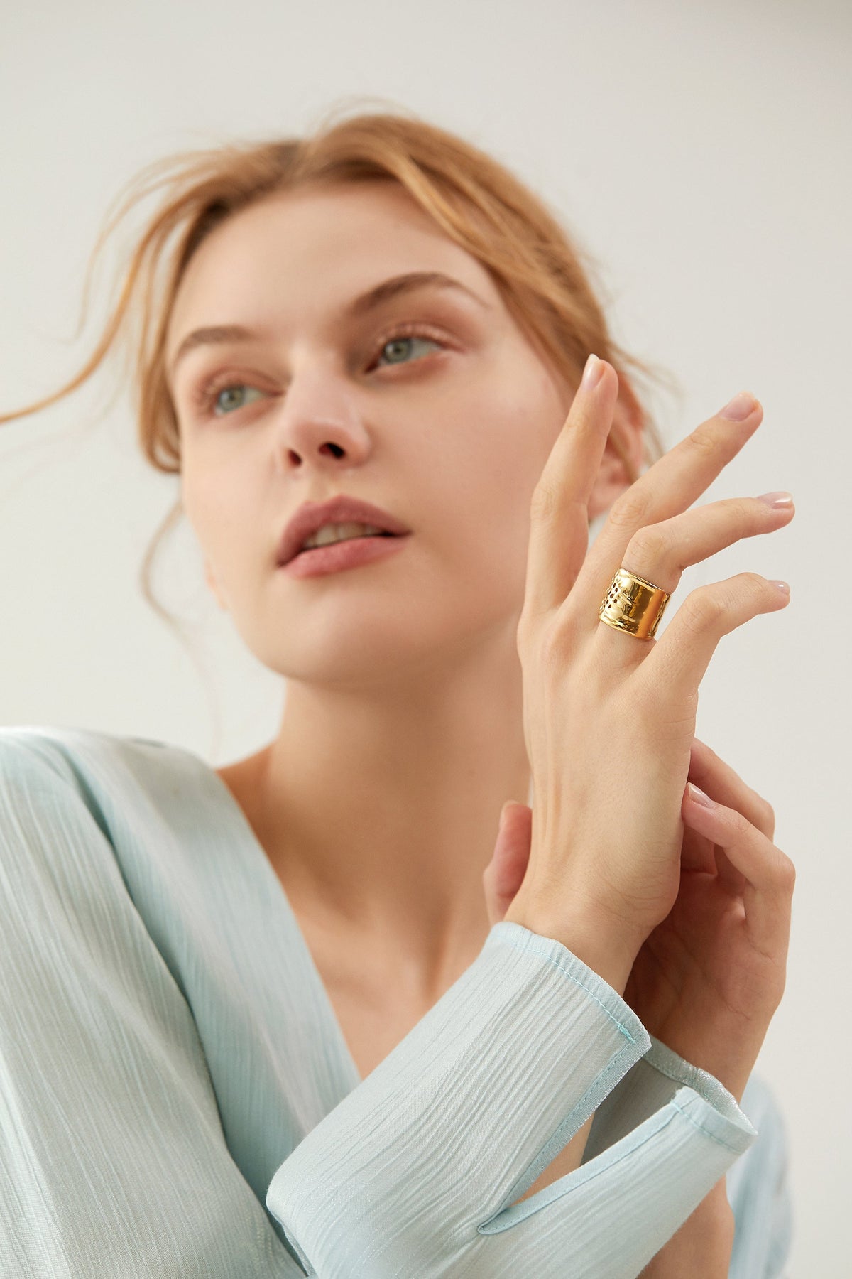 Perforated Geometric Cutout Ring