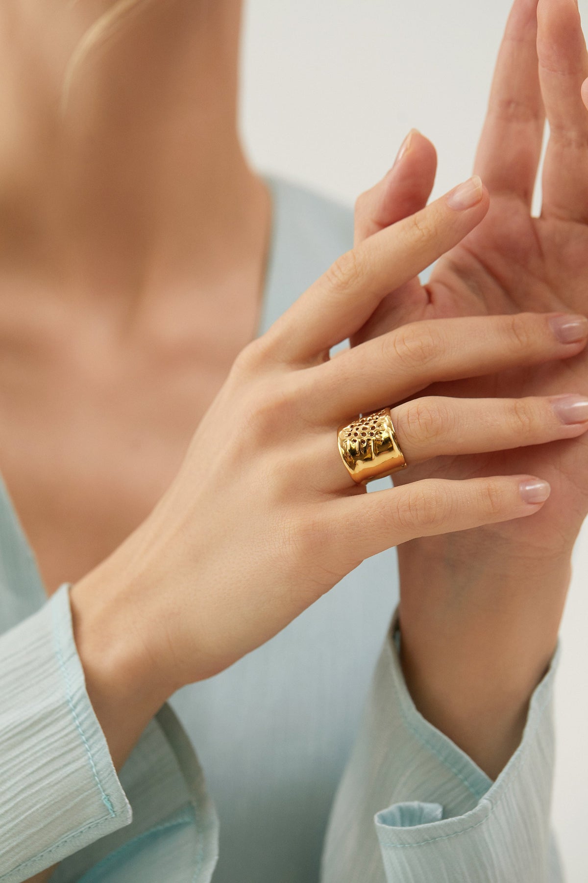 Perforated Geometric Cutout Ring