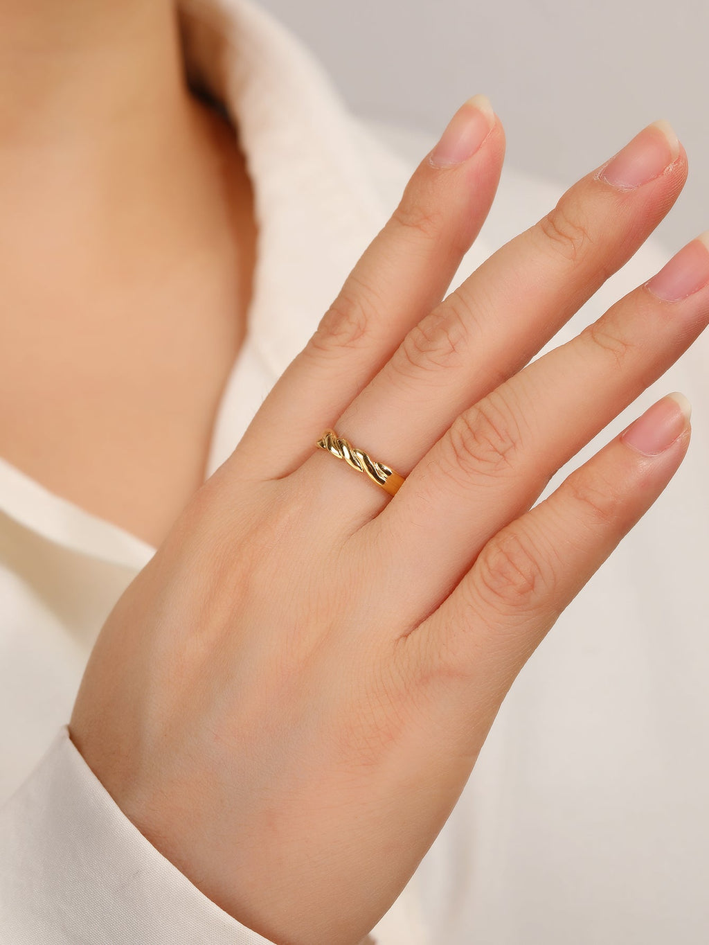 Croissant-Motif Double-Band Ring