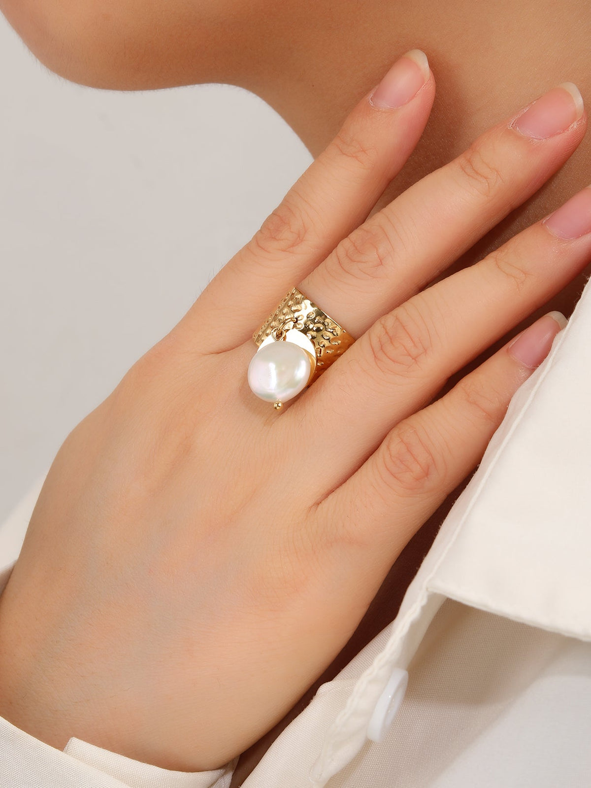 Hammered Pearl & Disc Charm Ring