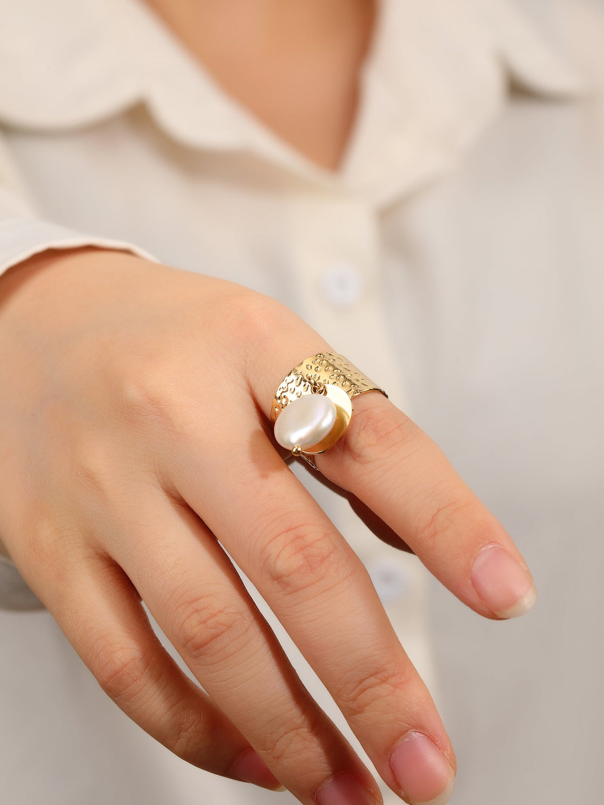 Hammered Pearl & Disc Charm Ring