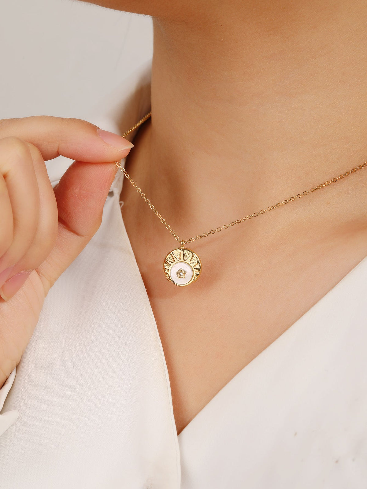 Star-Stone Block Pendant Necklace
