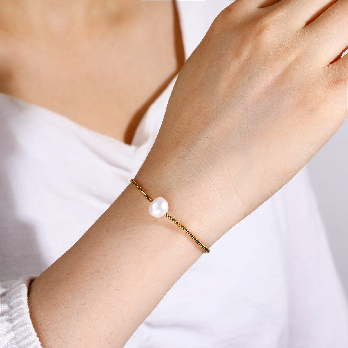 Single Pearl Link Chain Bracelet, 18K Gold Plated Adjustable Pearl Accent