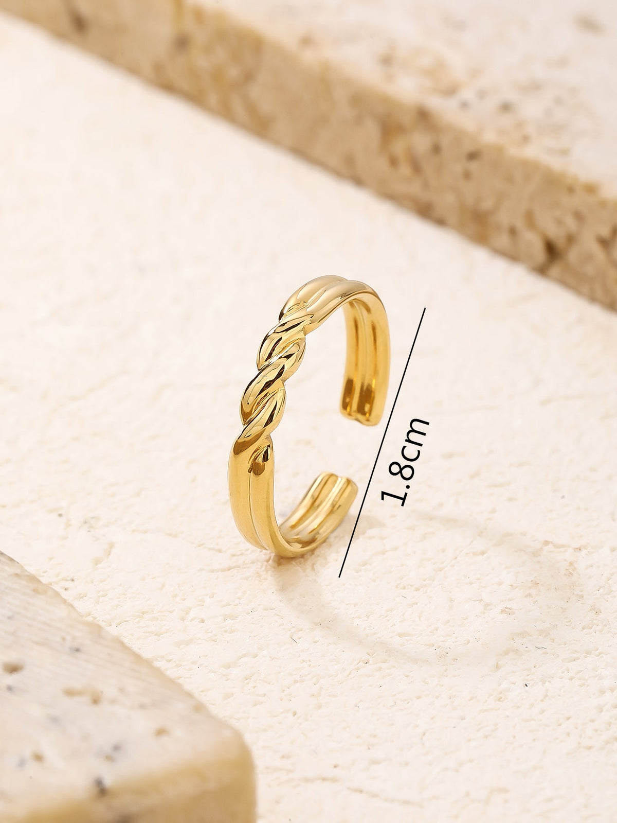 Croissant-Motif Double-Band Ring