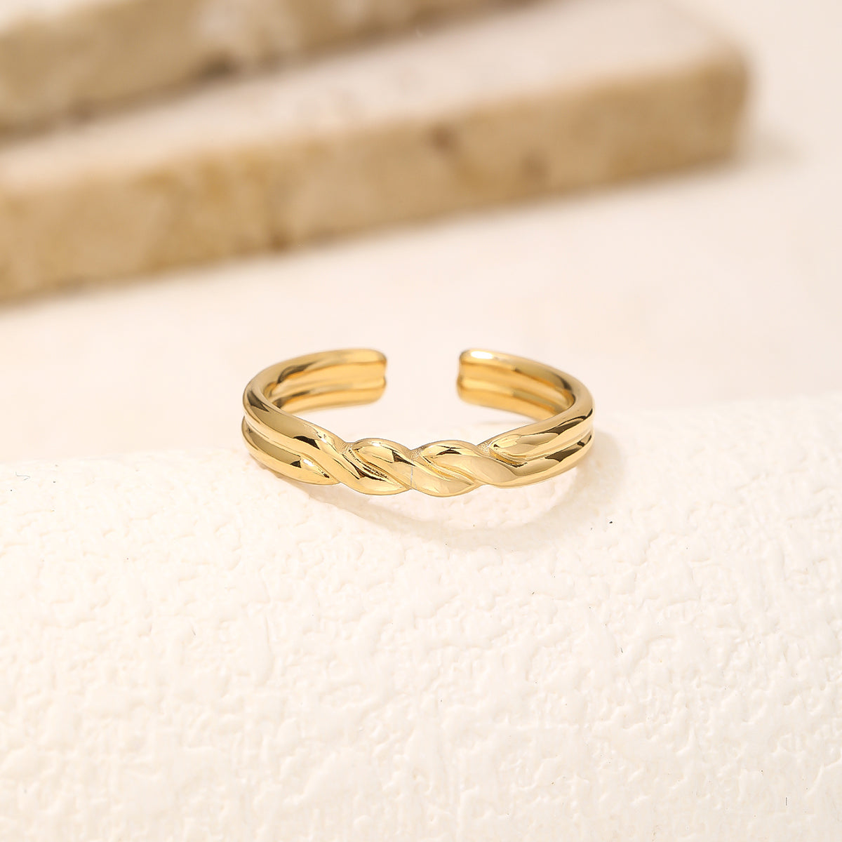 Croissant-Motif Double-Band Ring