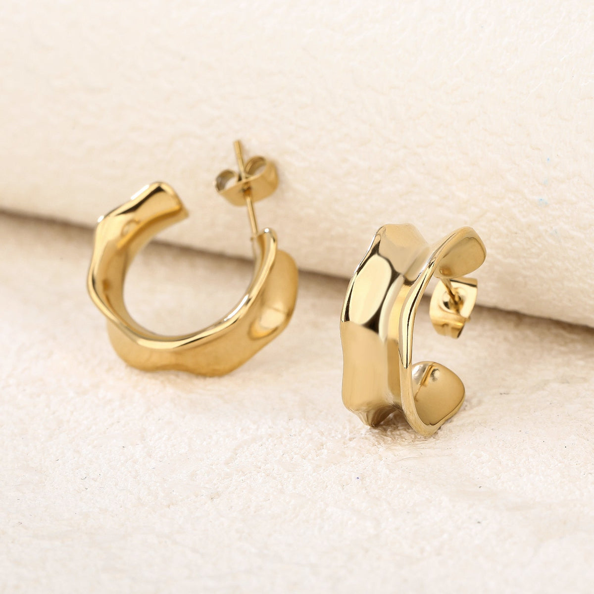 Secure-Clasp Chunky Gold Hoop Earrings, 2cm