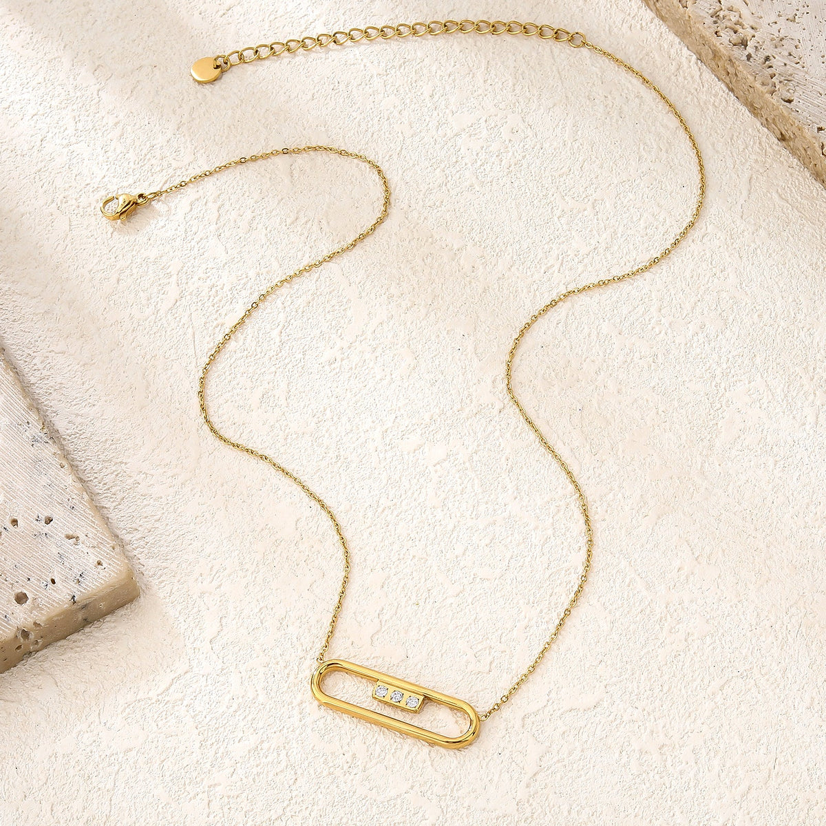 Interlocking Circle CZ Pendant Necklace
