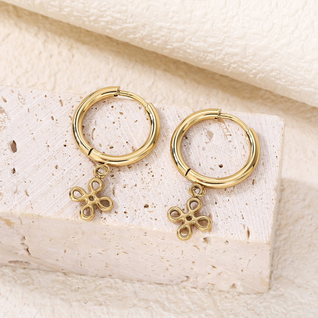 Cute Knot Lightweight Hoop Earrings, Featherlight 2.6g