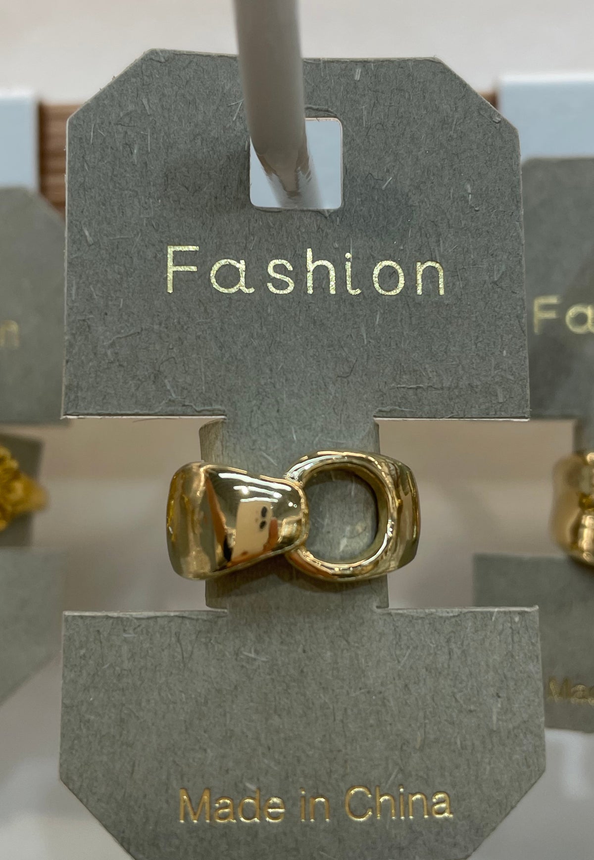 Buckle Link Ring - W1-0012