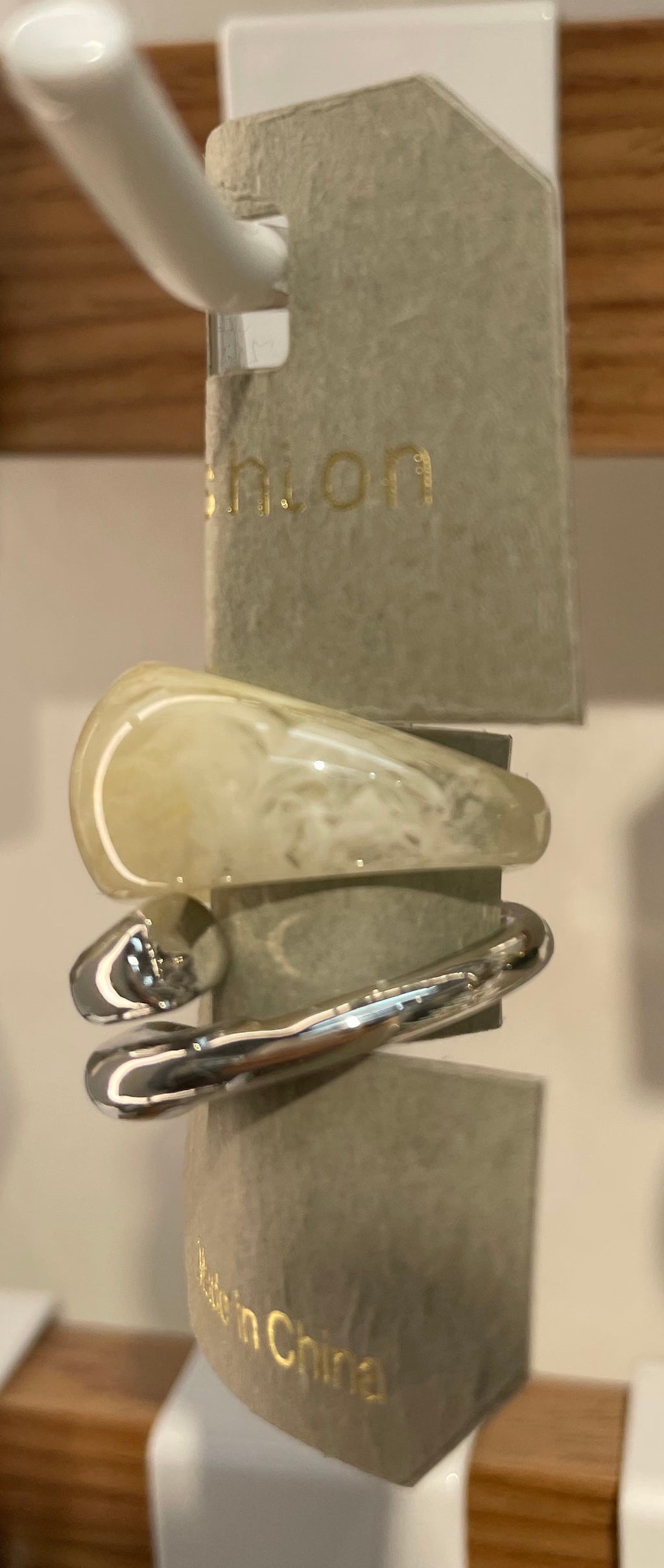 Cream and Silver-Tone Rings - W1-0047