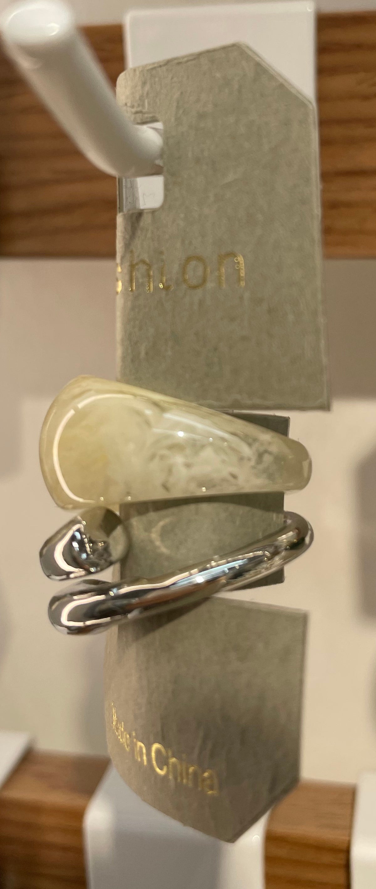 Cream and Silver-Tone Rings - W1-0047