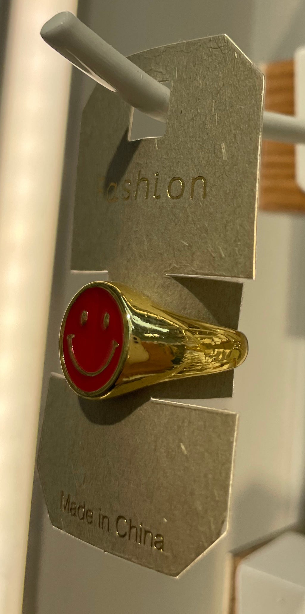 Red Smiley Face Ring - W1-0071