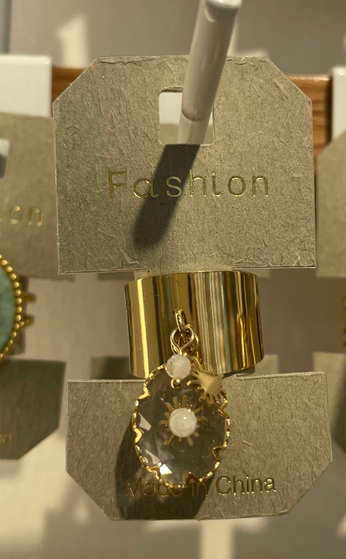 White Flower Dangle Ring - W1-0098