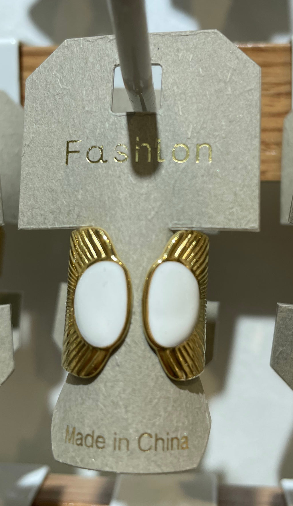 White Oval Open Ring - W1-0138