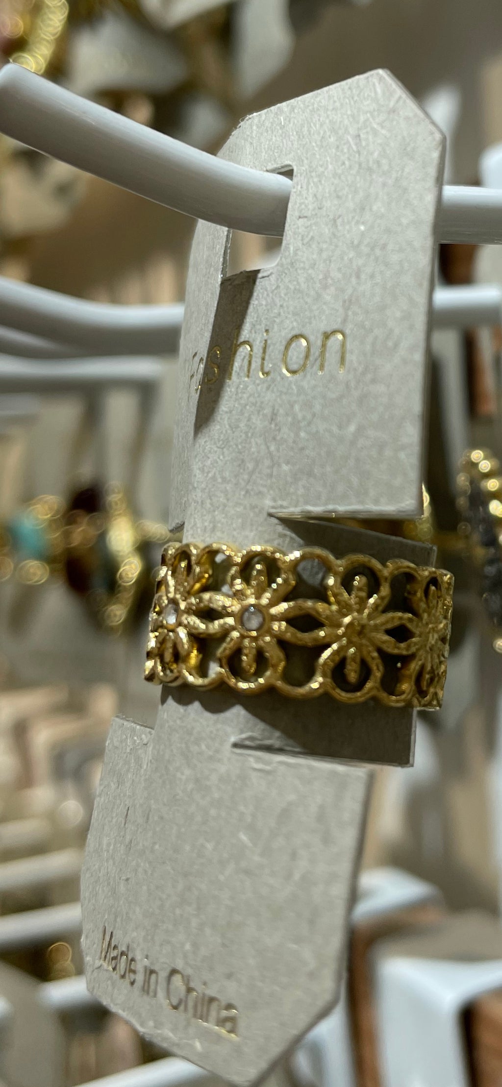 Openwork Daisy Band Ring - W1-0204