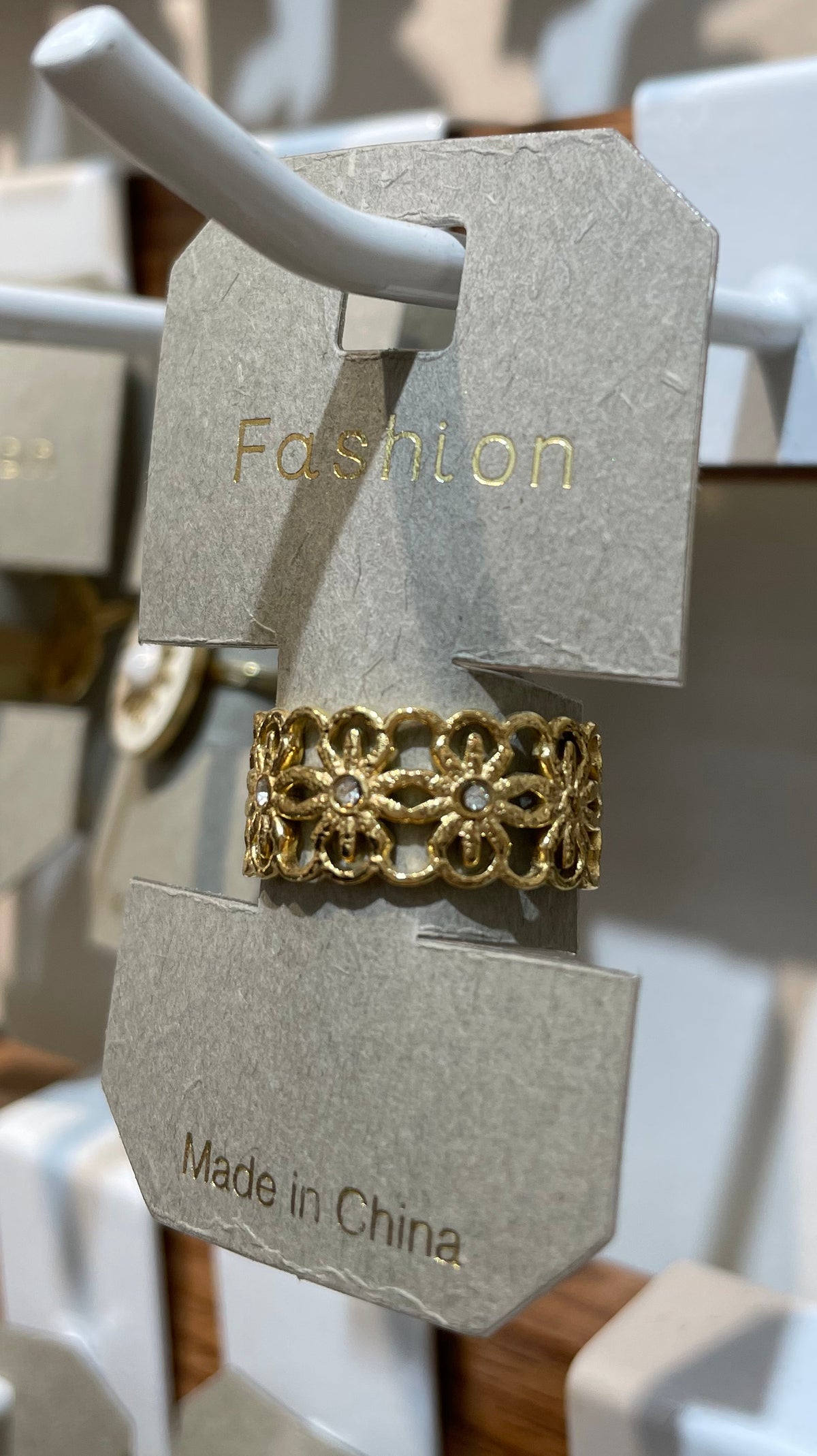 Openwork Daisy Band Ring - W1-0204