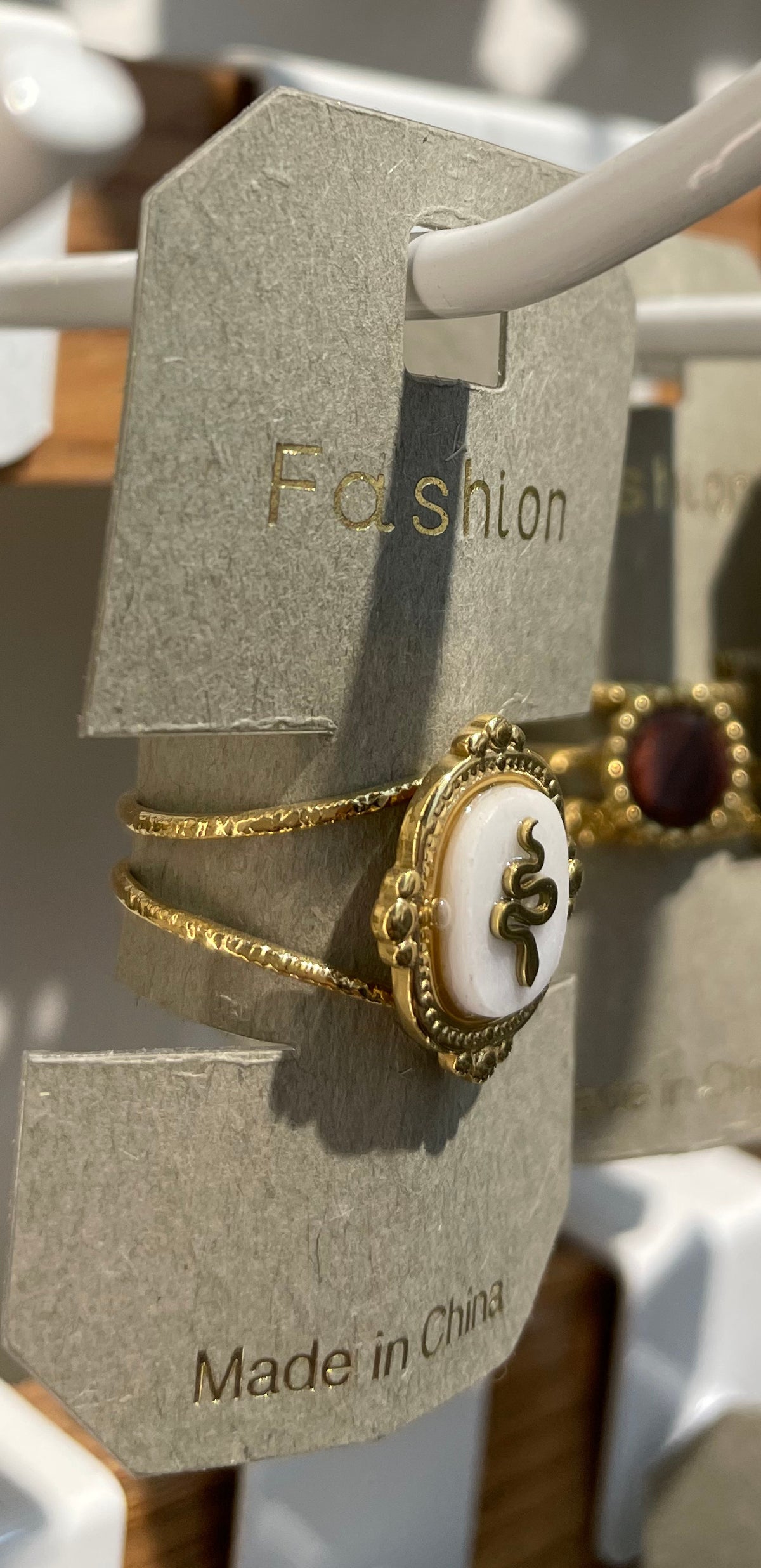 White Oval Snake Motif Ring - W1-0221