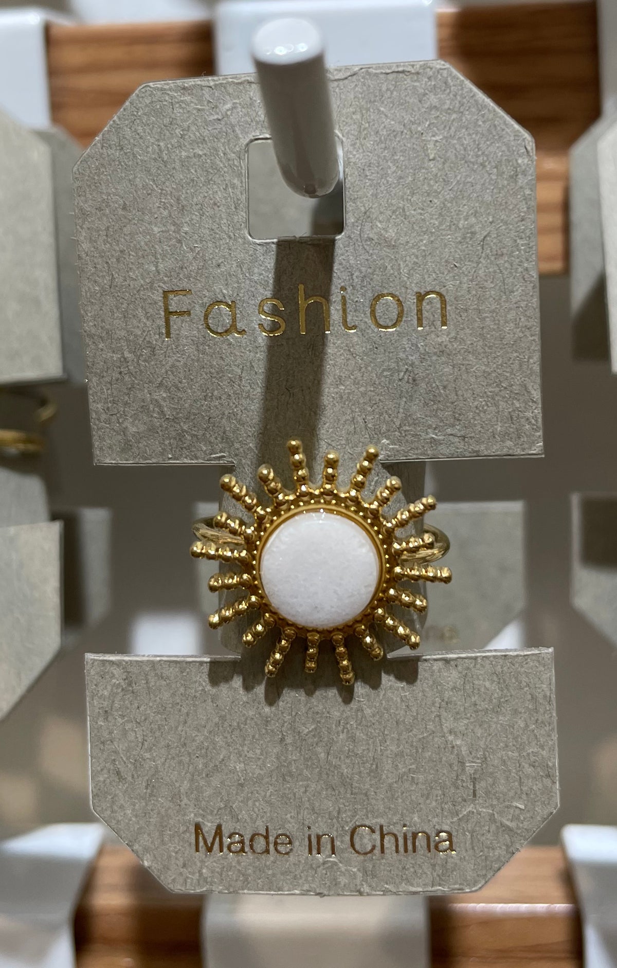 White Round Sunburst Ring - W1-0246