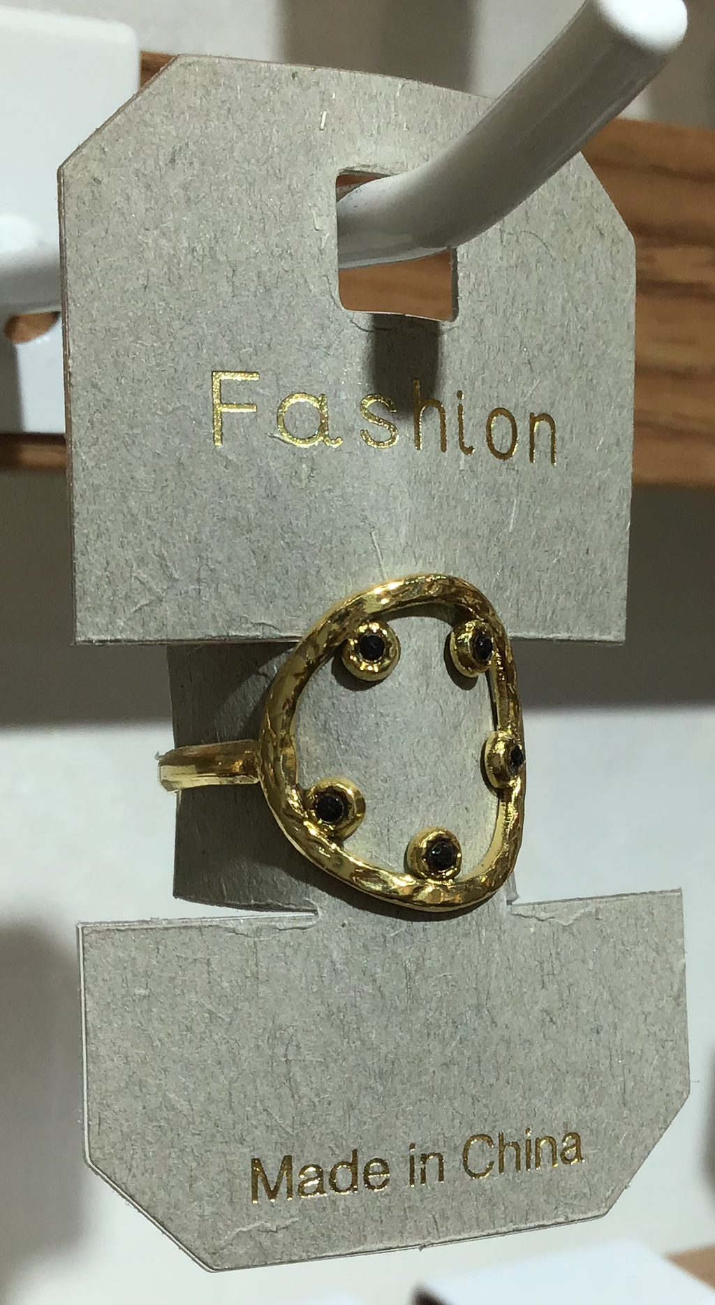 White Oval Scroll Border Ring - W1-0316