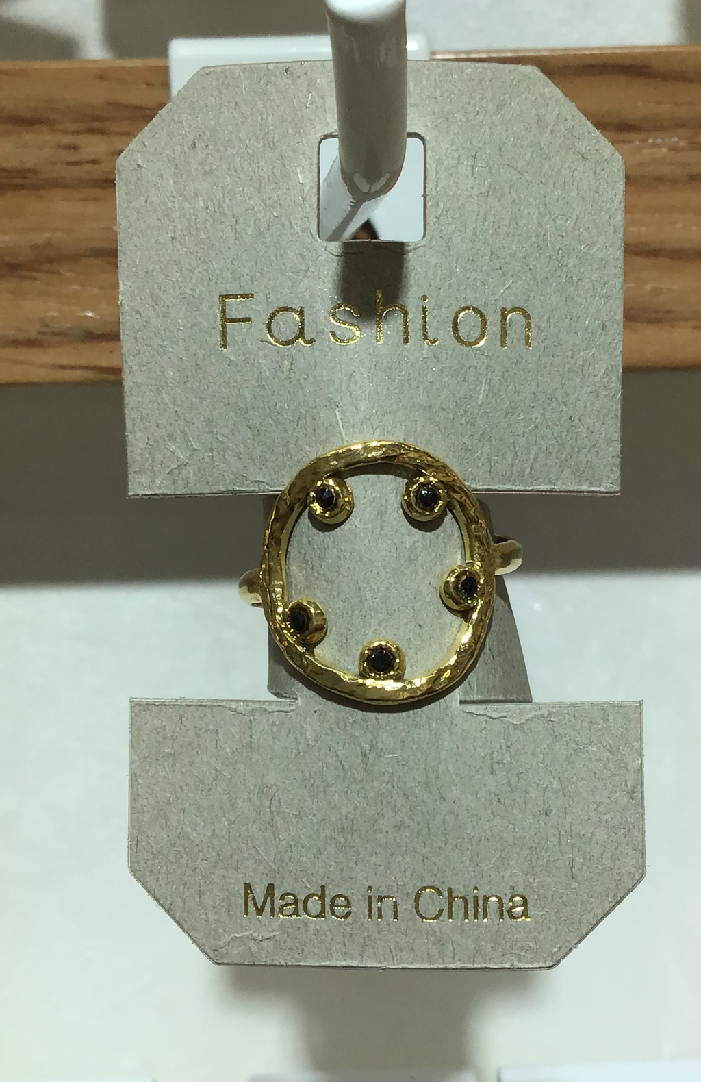 White Oval Scroll Border Ring - W1-0316