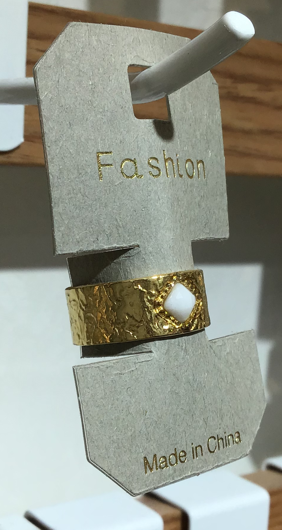 White Diamond Center Band Ring - W1-0325