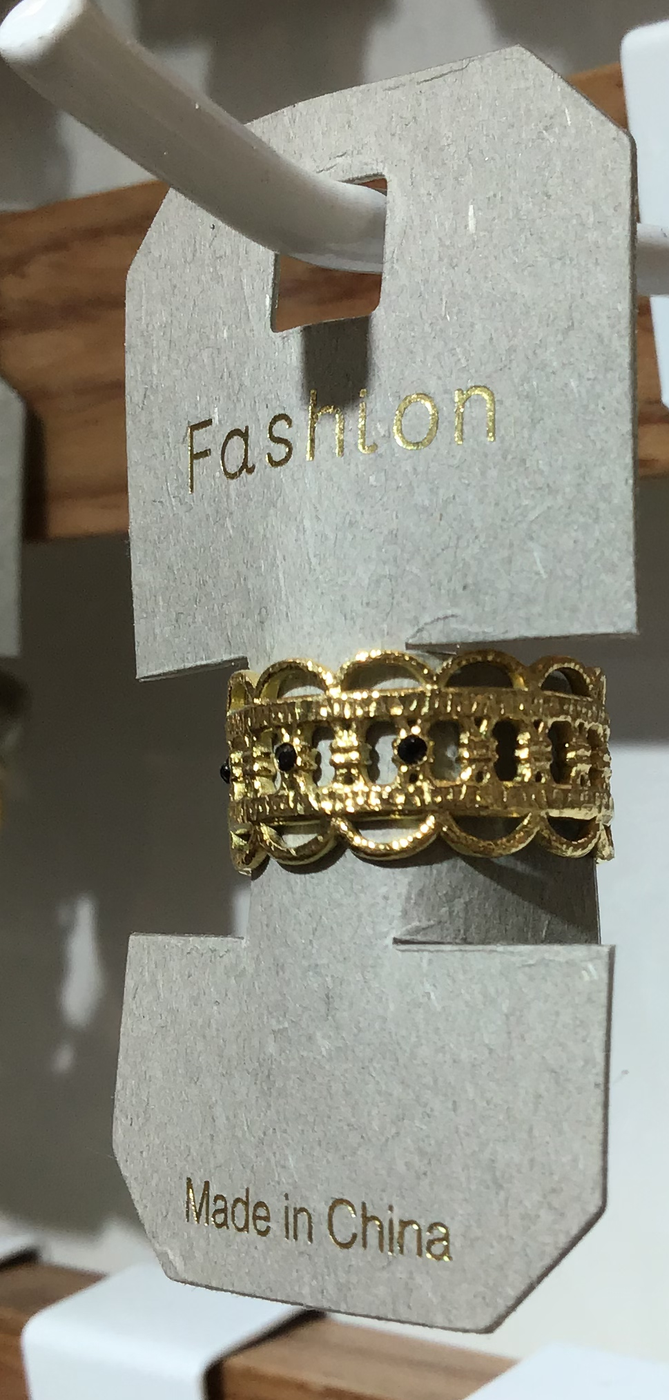 Ornate Linked Circle Band Ring - W1-0331