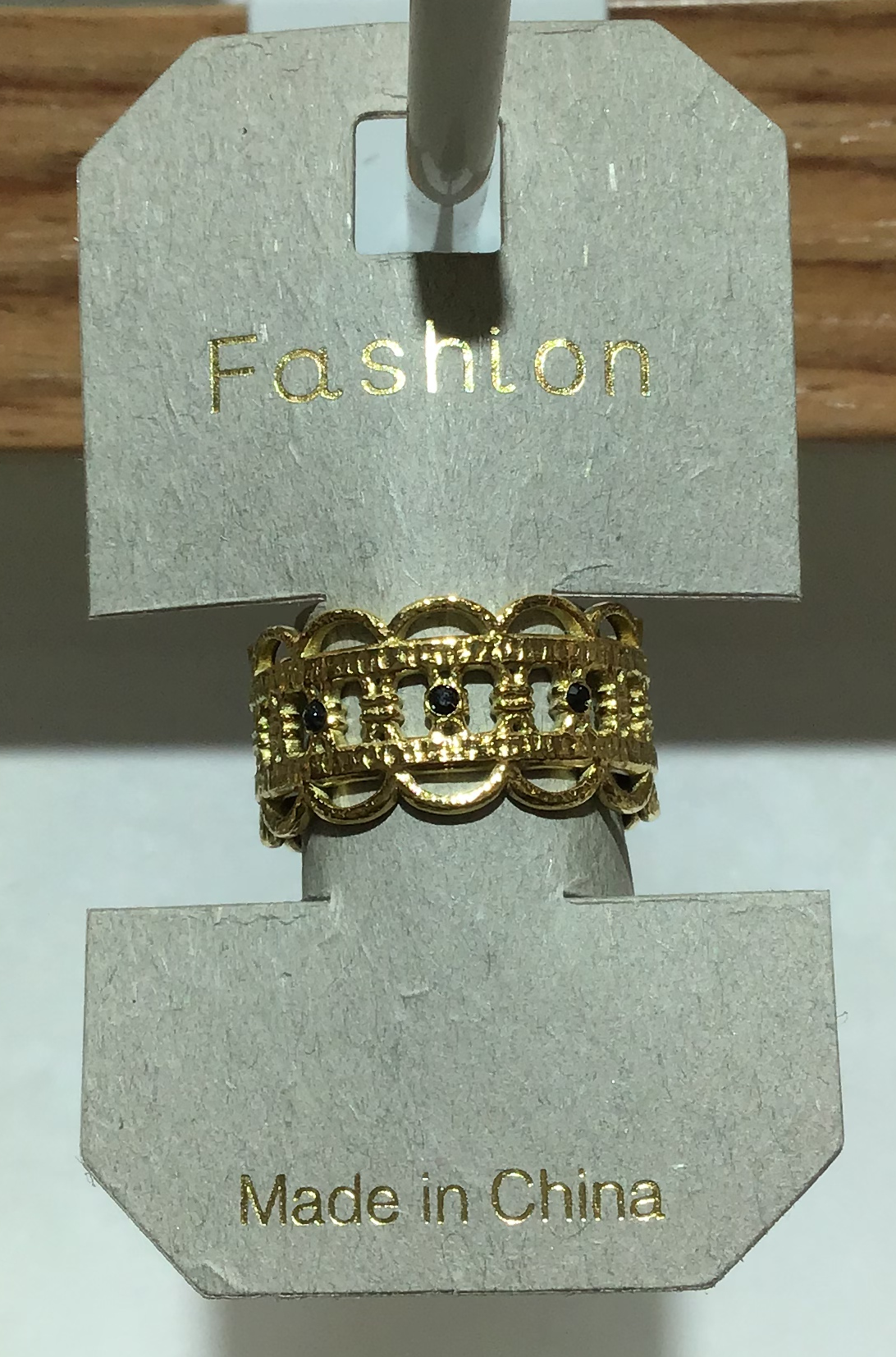 Ornate Linked Circle Band Ring - W1-0331