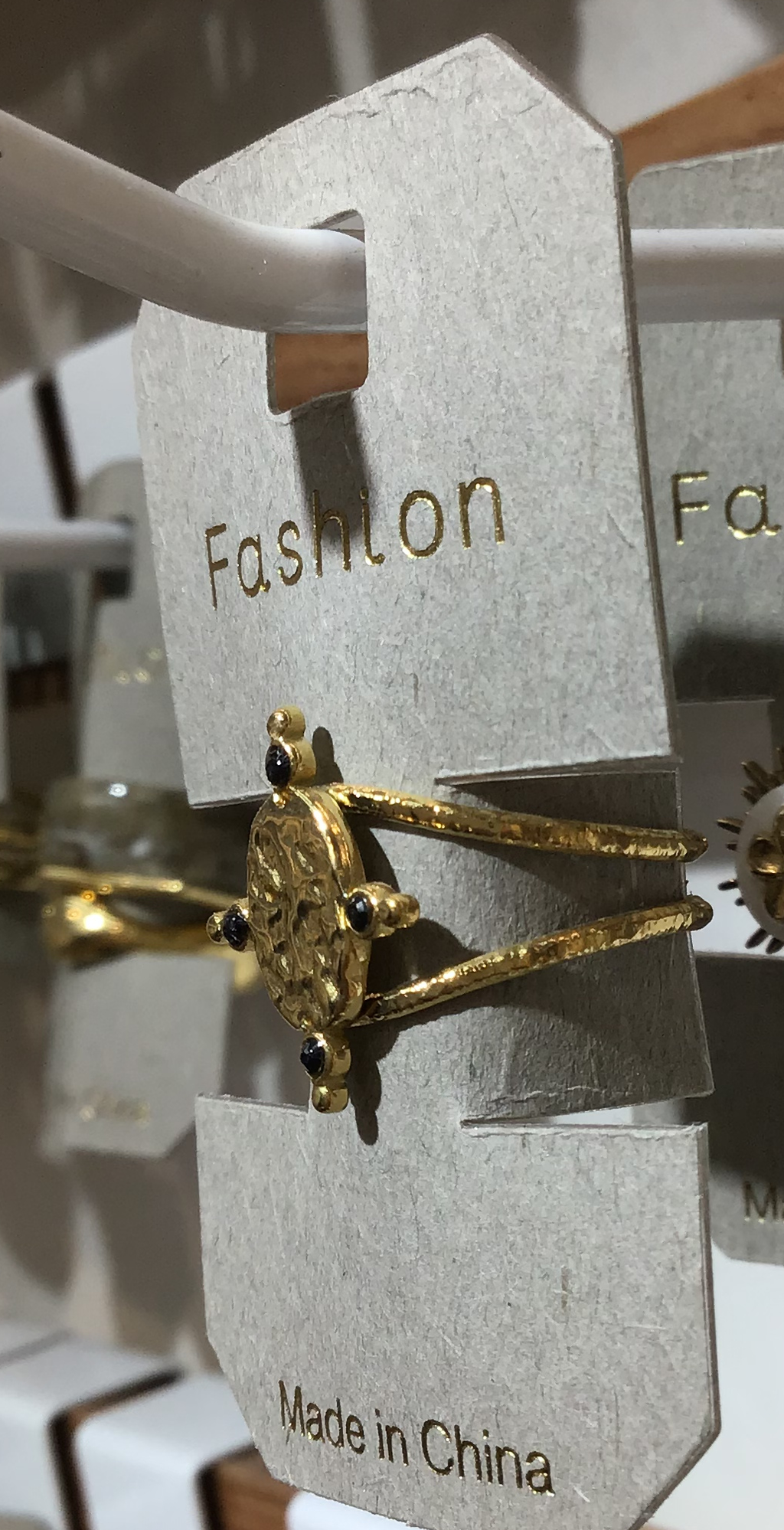 Oval Relief Split Band Ring - W1-0343