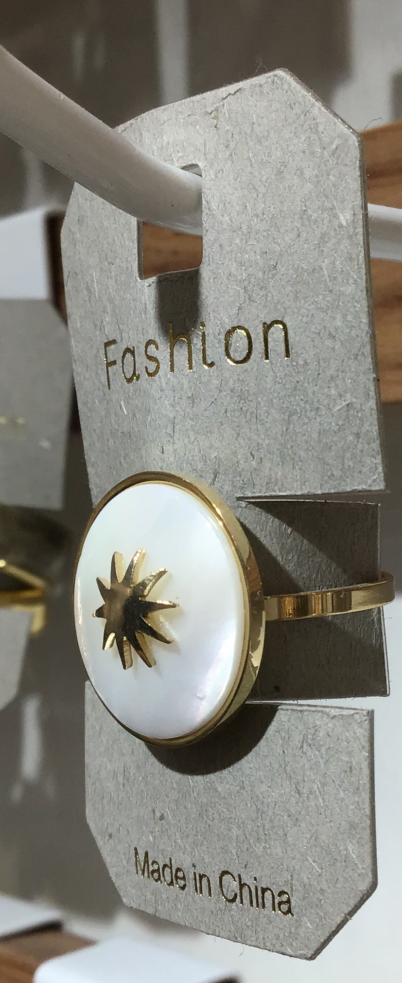 White Round Starburst Ring - W1-0348