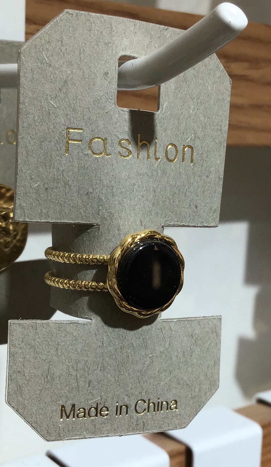 Black Round Scalloped Ring - W1-0352