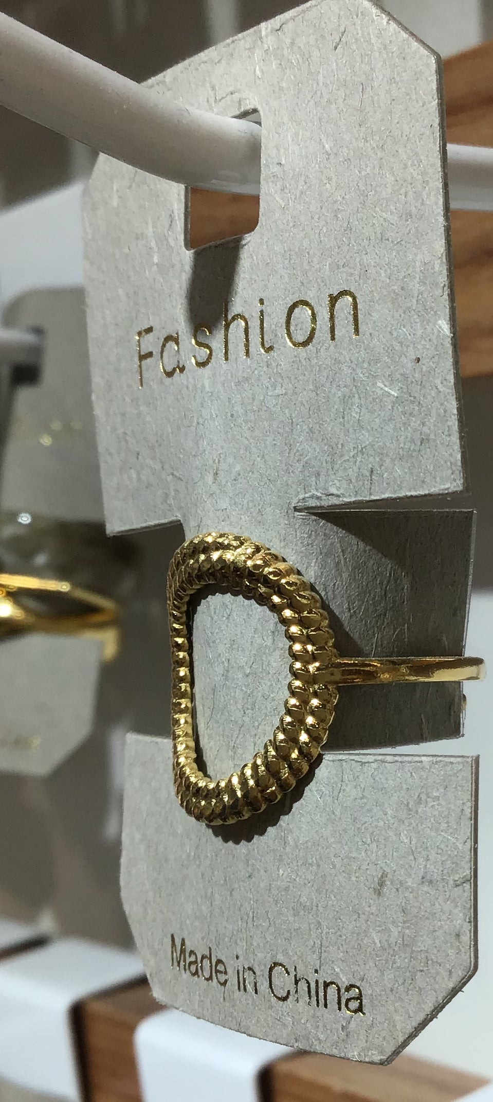 Rope Border Open Oval Ring - W1-0357