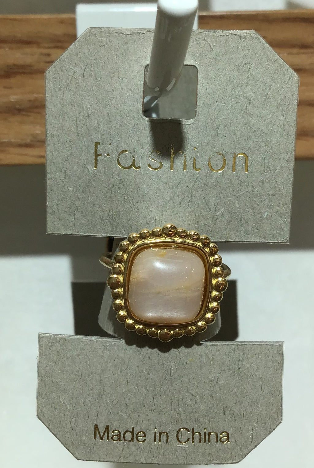 Pearl-Style Square Frame Ring - W1-0374