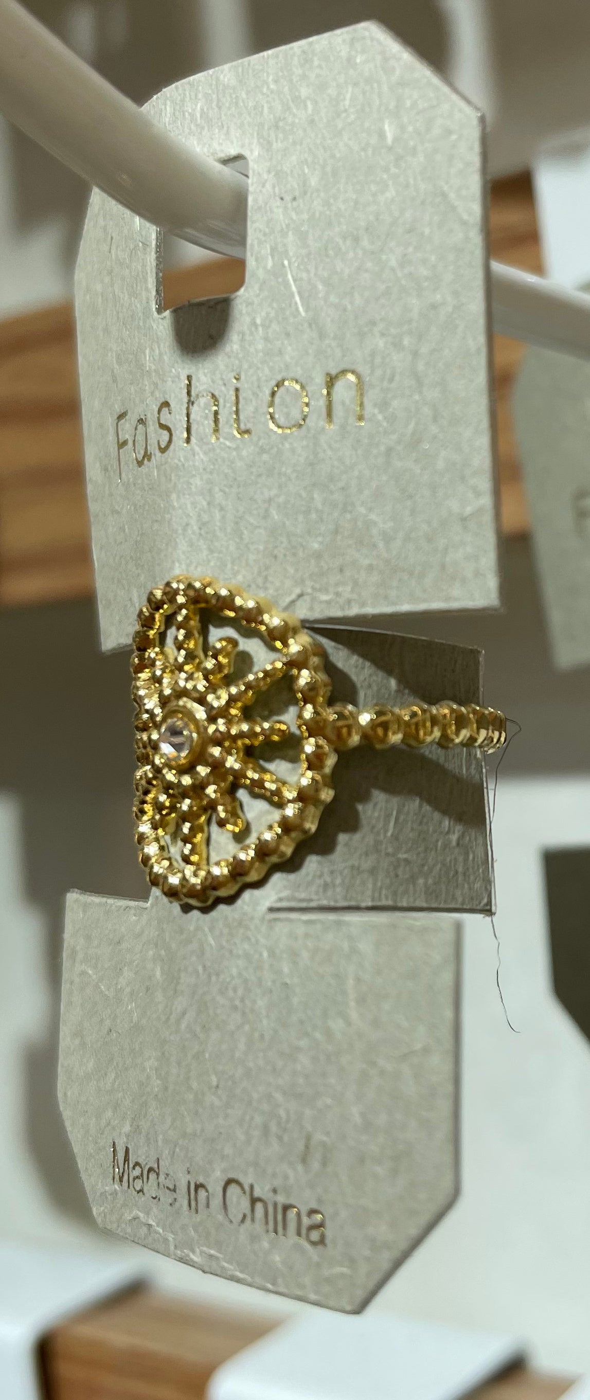 Sparkling Filigree Flower Ring - W1-0397