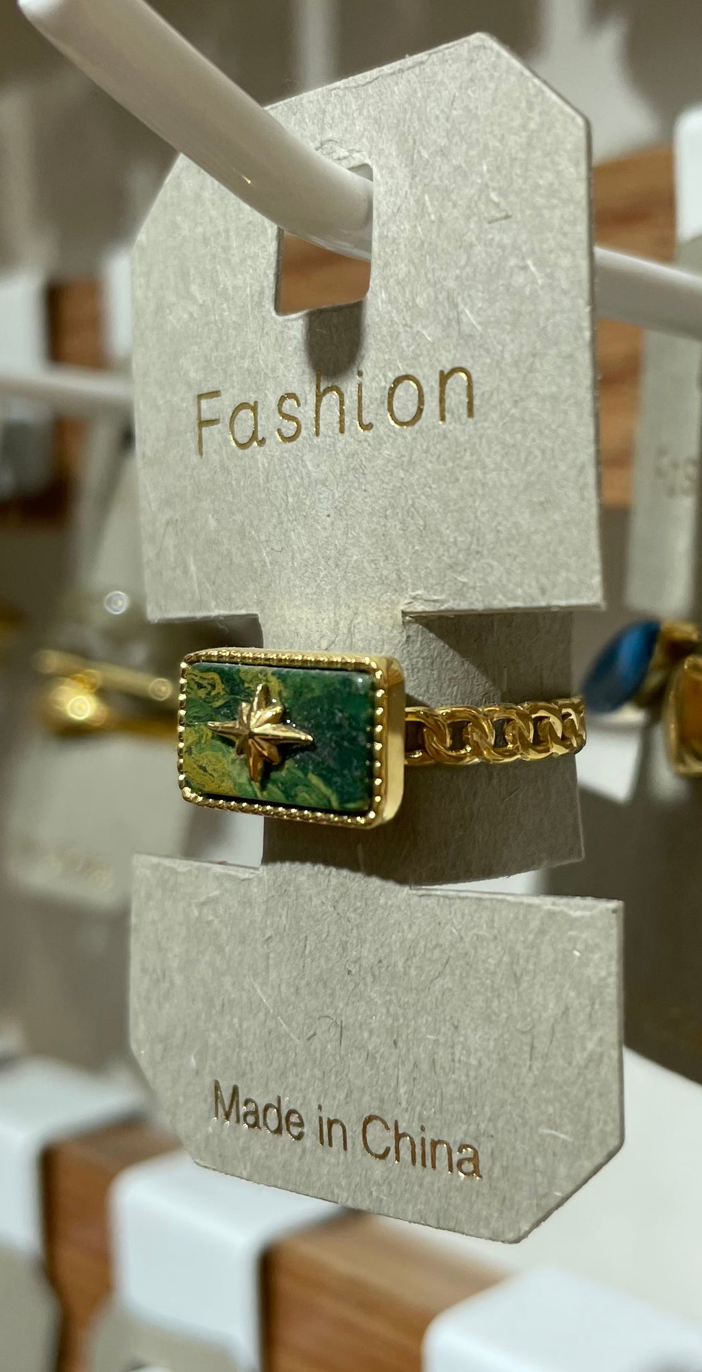 Green Rectangle Star Ring - W1-0404