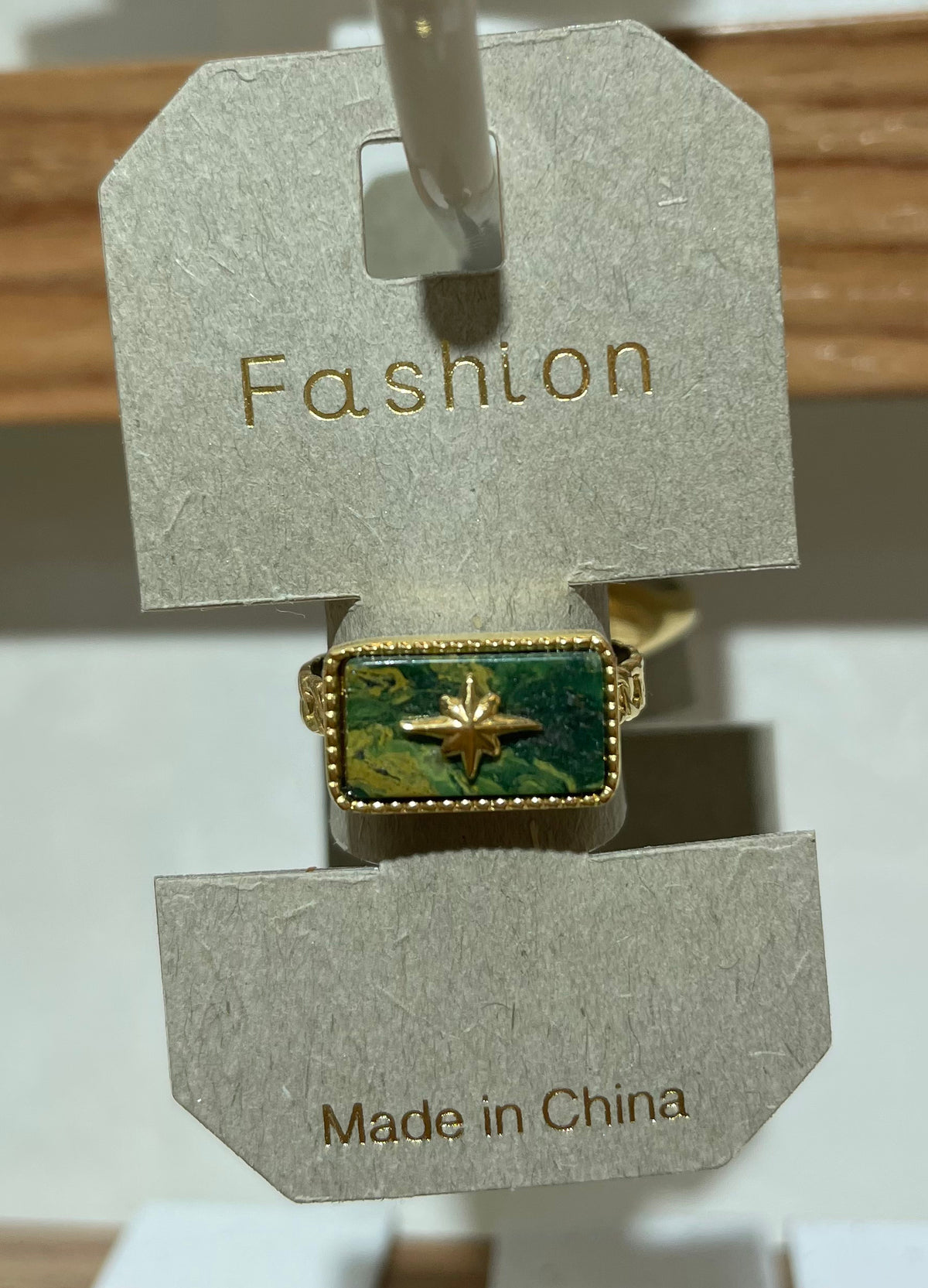 Green Rectangle Star Ring - W1-0404