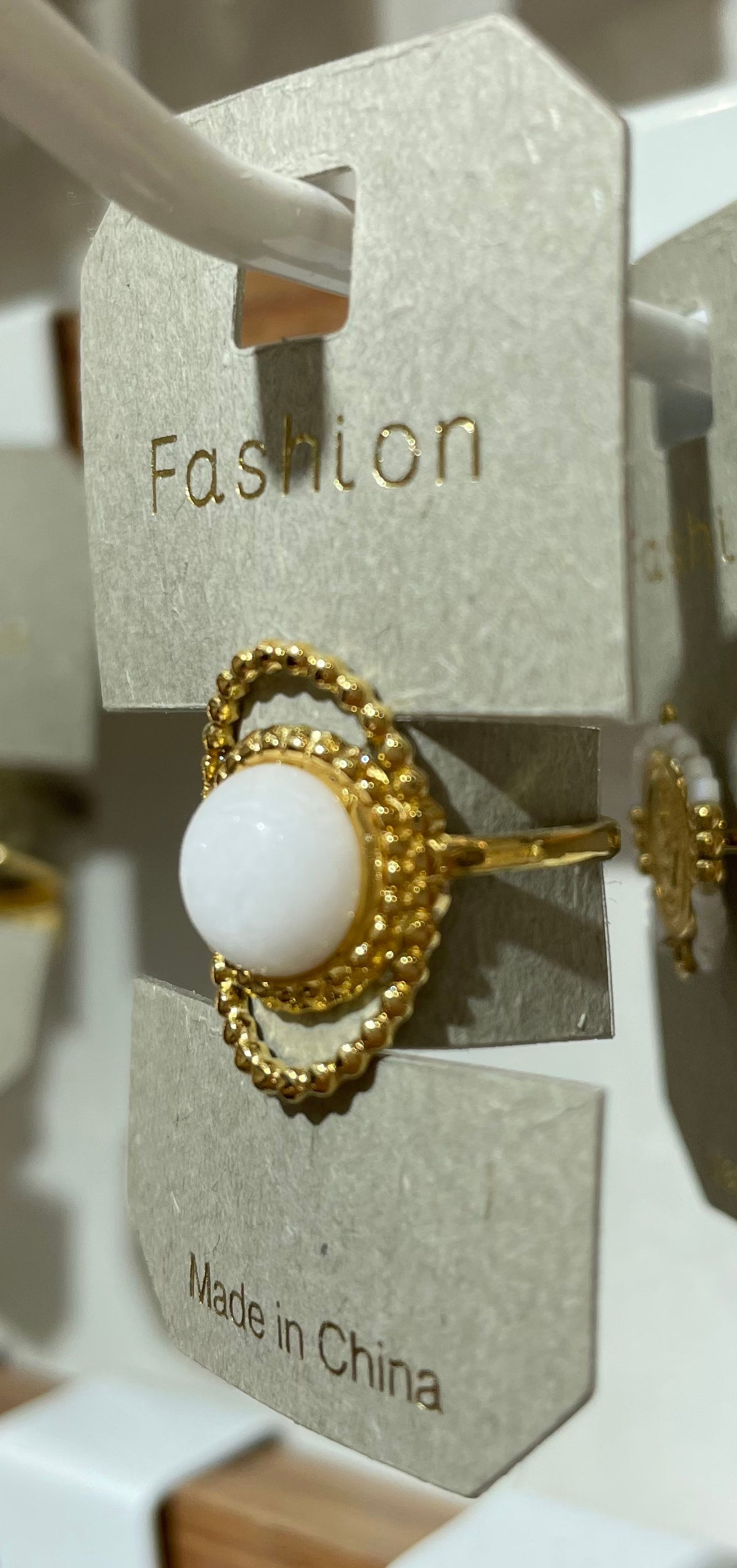 White Bead Oval Frame Ring - W1-0408