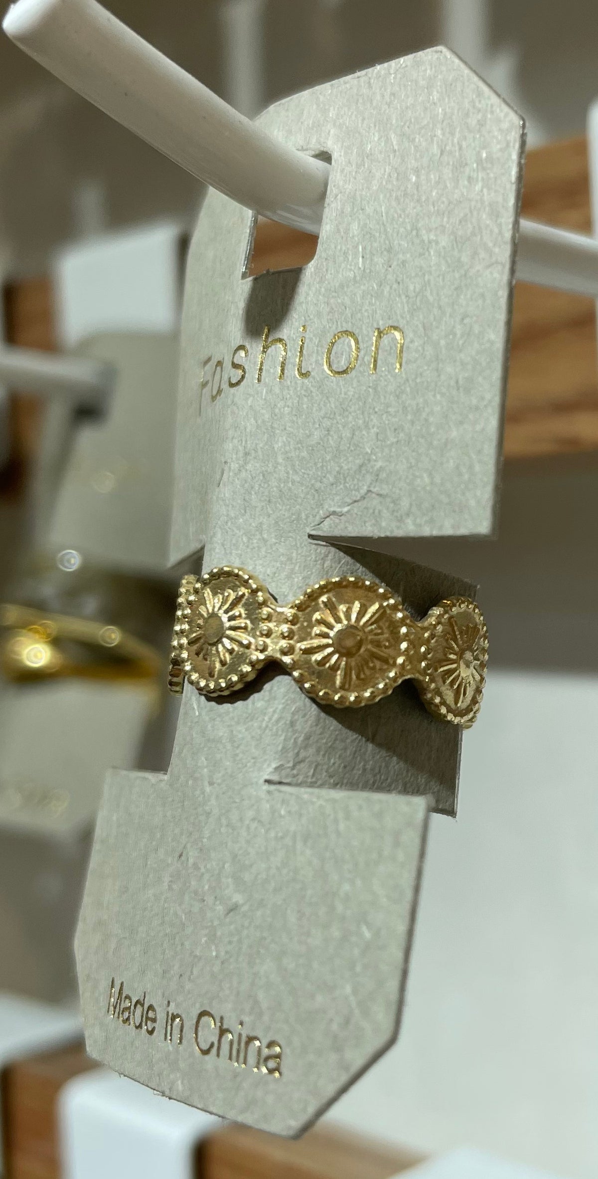 Scalloped Fan Band Ring - W1-0411