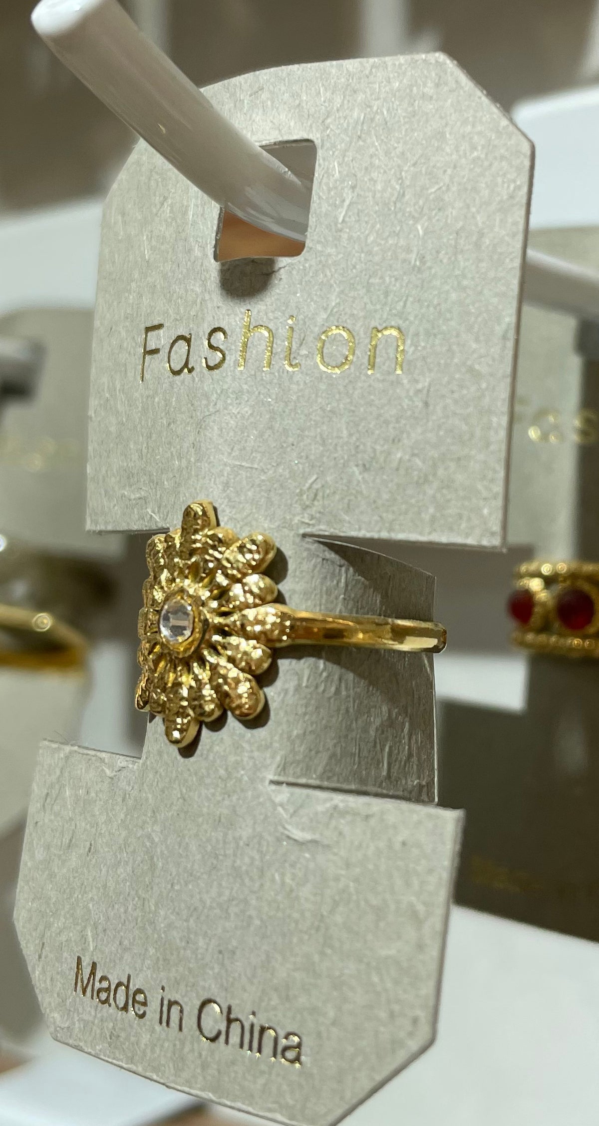 Sparkling Center Flower Ring - W1-0420
