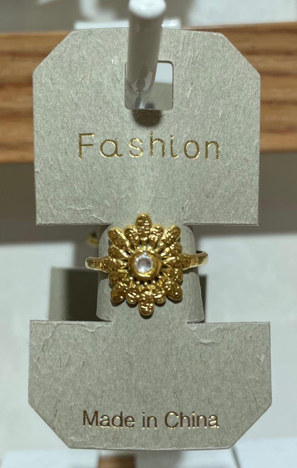 Sparkling Center Flower Ring - W1-0420