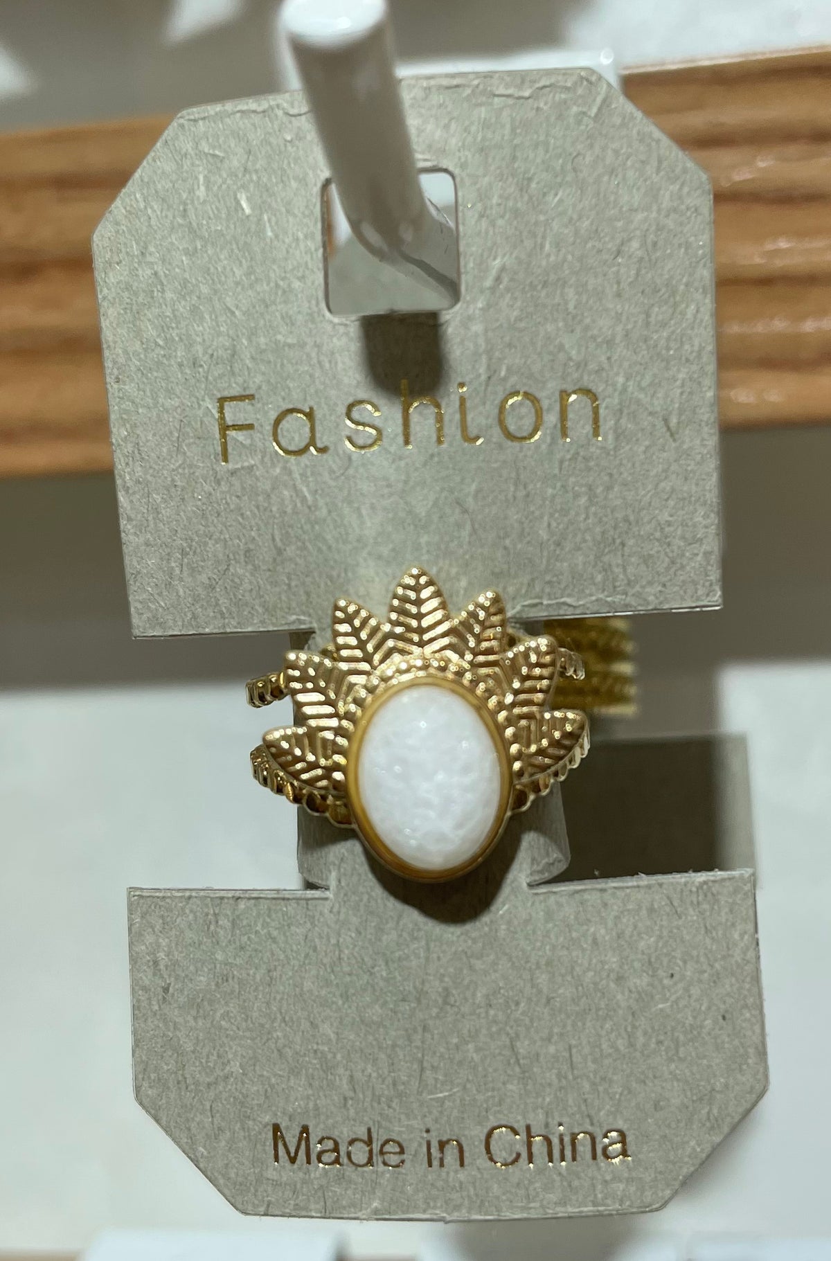 White Oval Leaf Crown Ring - W1-0427