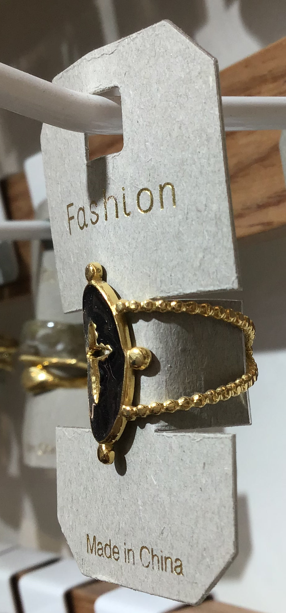 Black Oval Star Ring - W1-0433