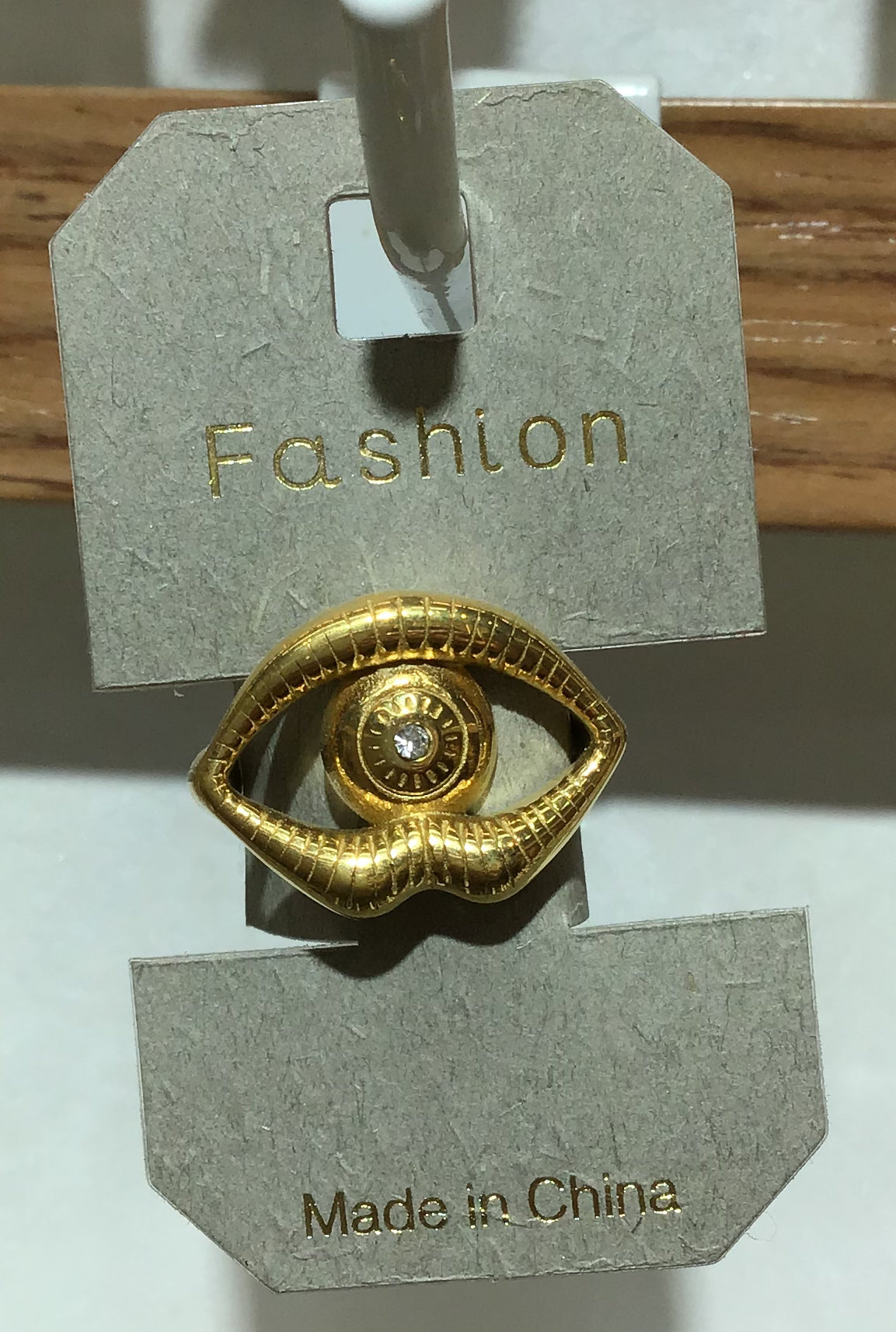 Raised Eye Outline Ring - W1-0444