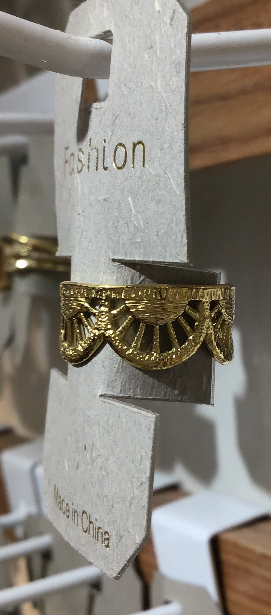 Layered Scalloped Fan Ring - W1-0449