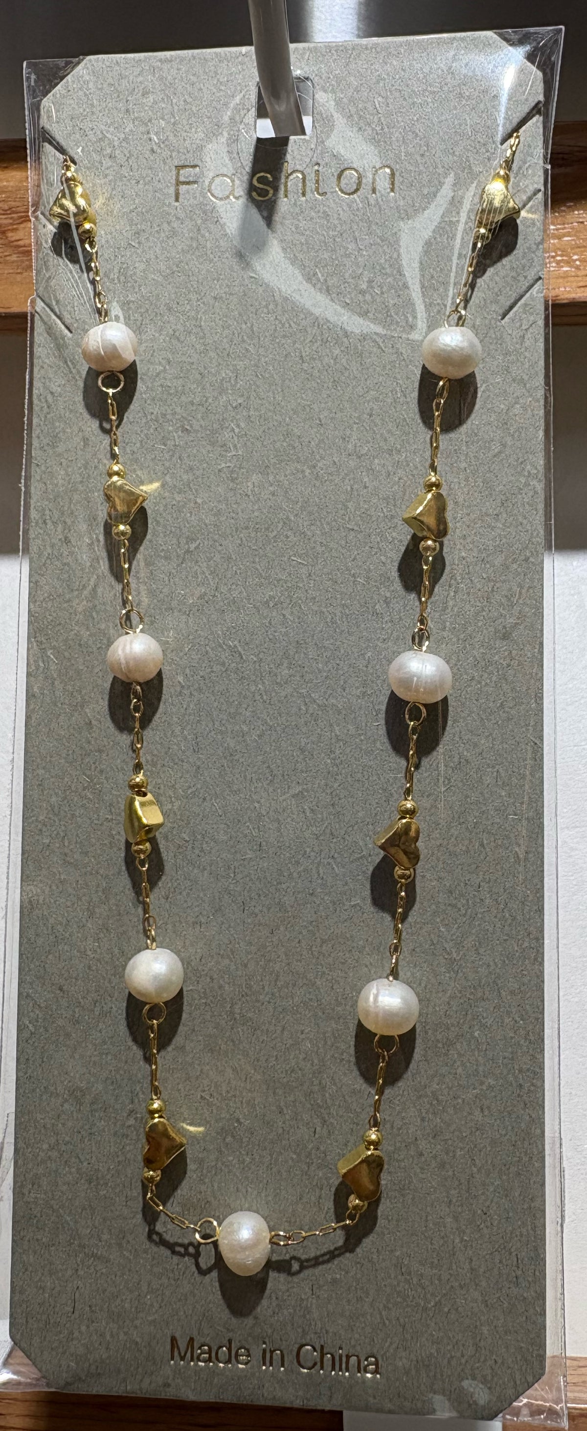 Large White Bead Disc Necklace - W14-0168