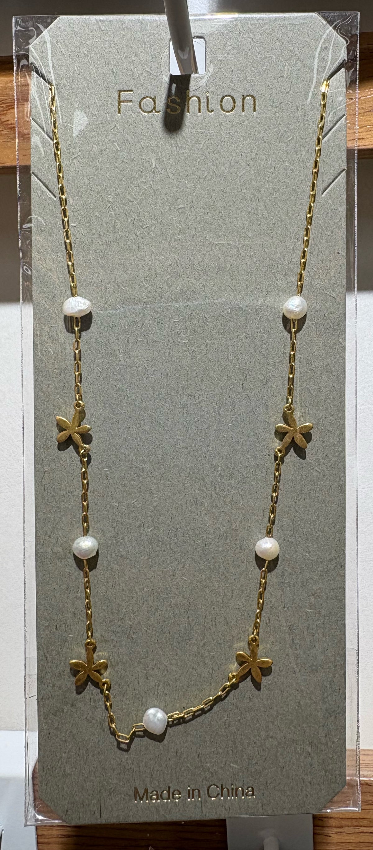 White Bead Starfish Necklace - W14-0171