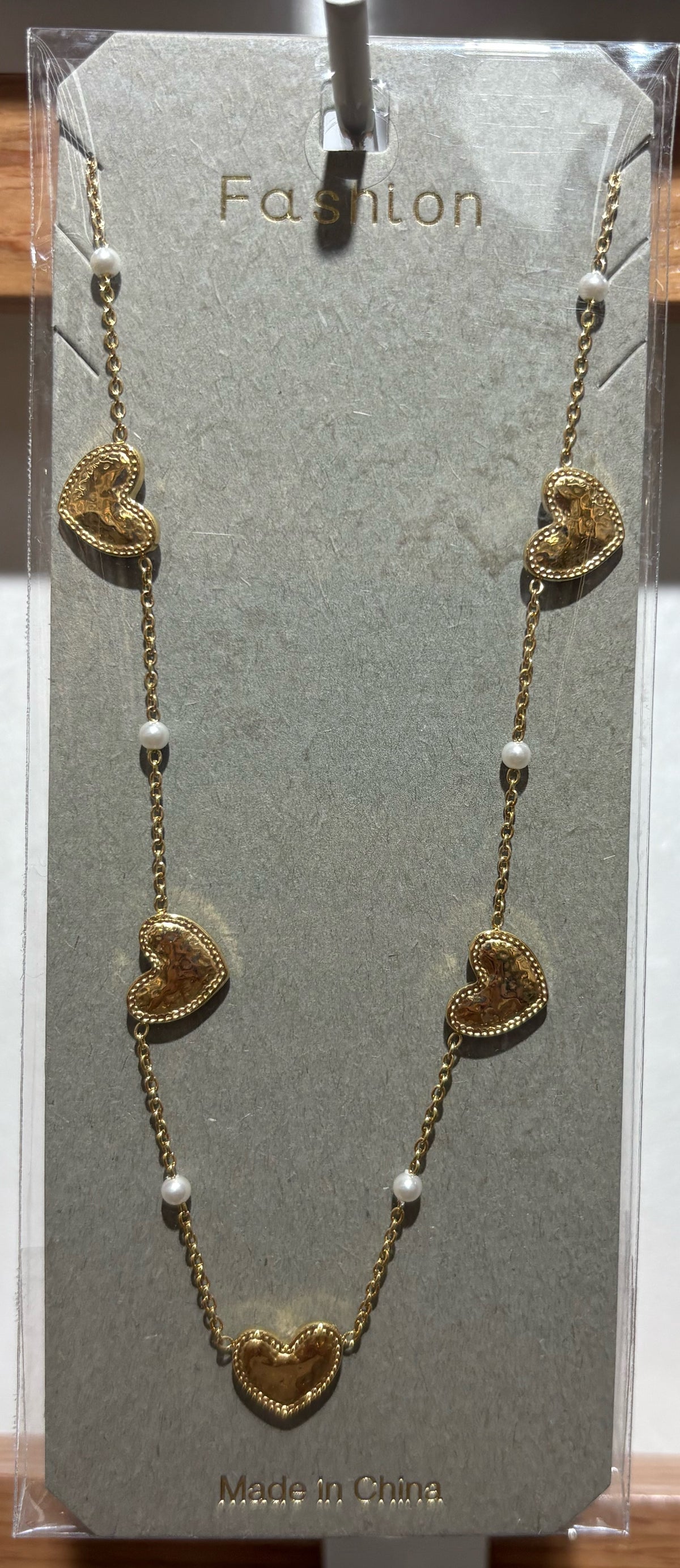 Shell Charm White Bead Necklace - W14-0190