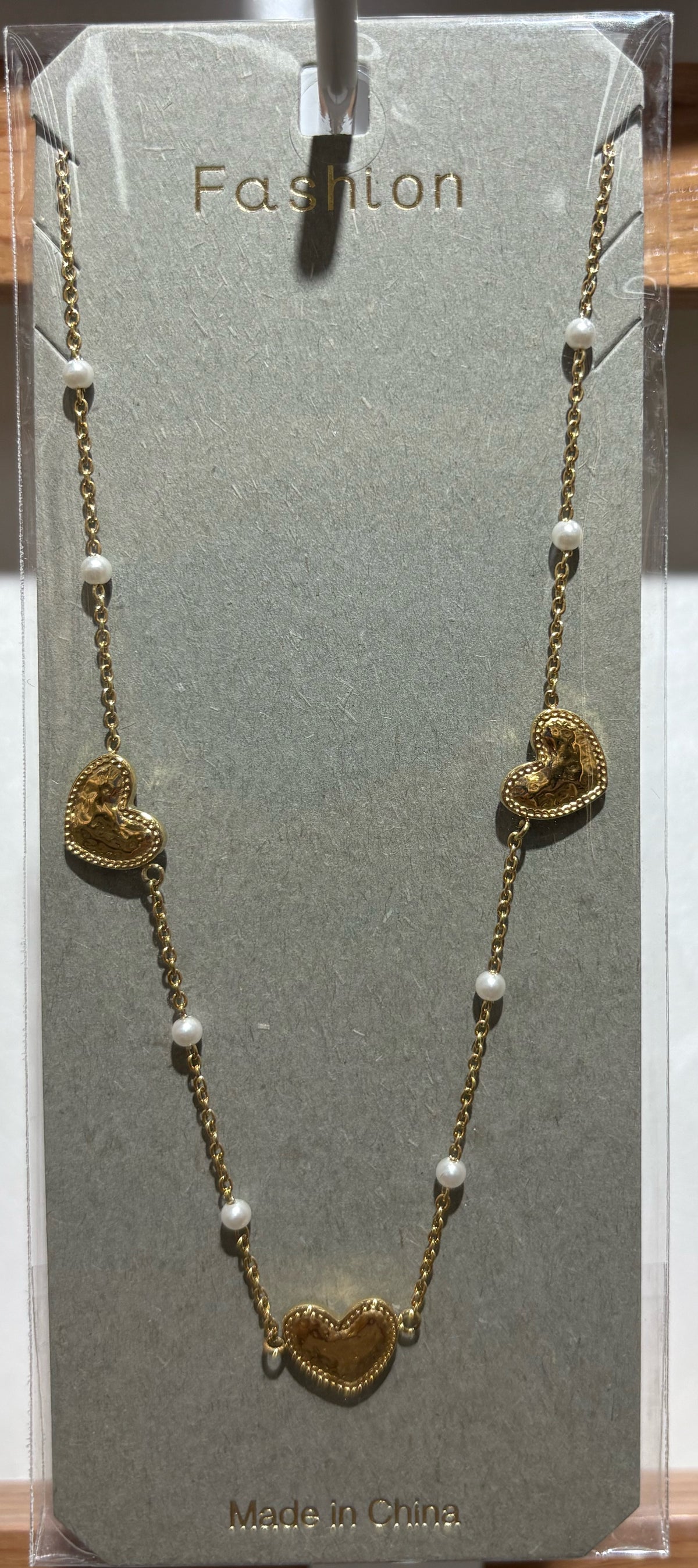 Shell Pendant White Bead Necklace - W14-0191