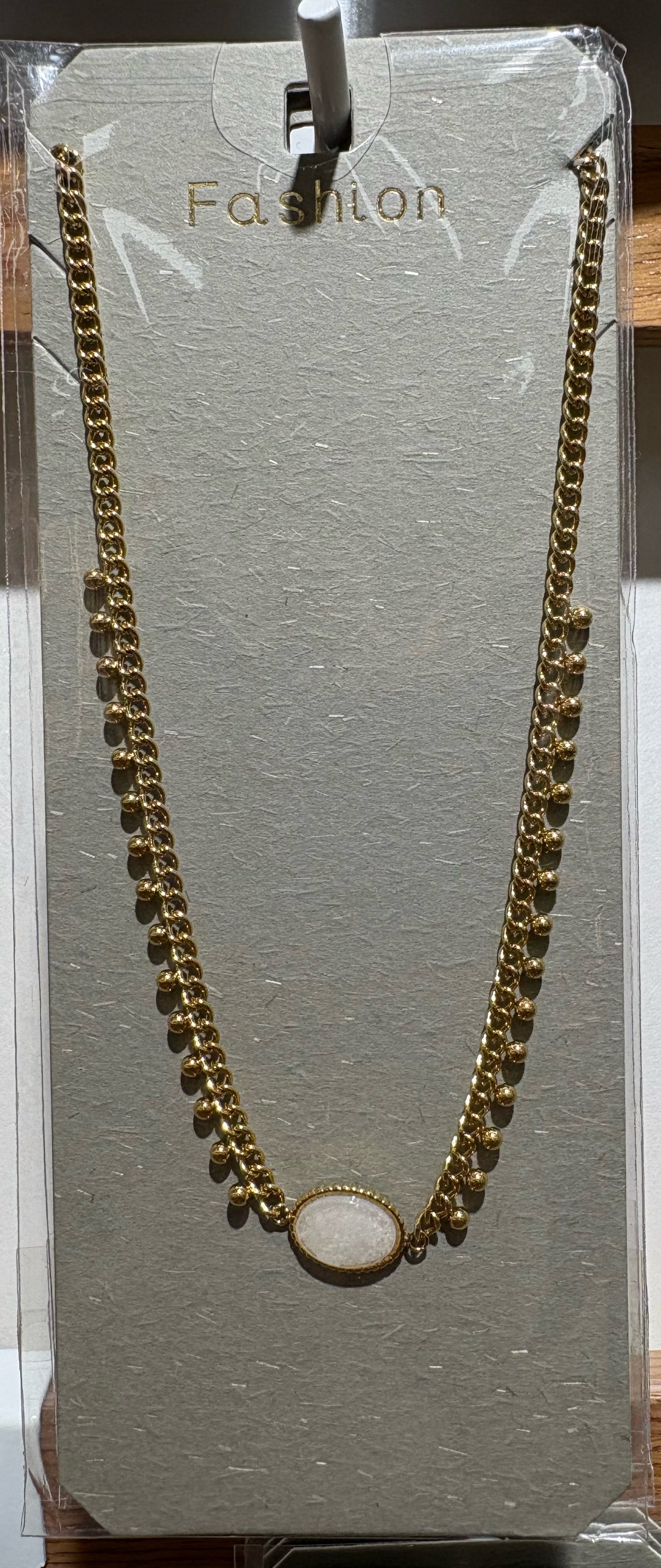 White Oval Center Chain Necklace - W14-0307